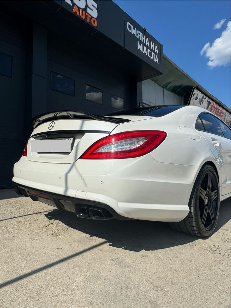 Mercedes W218 cls заден спойлер ducktail