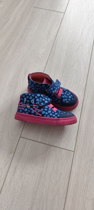 Ghete fetite  Agatha Ruiz de la Prada mar 25