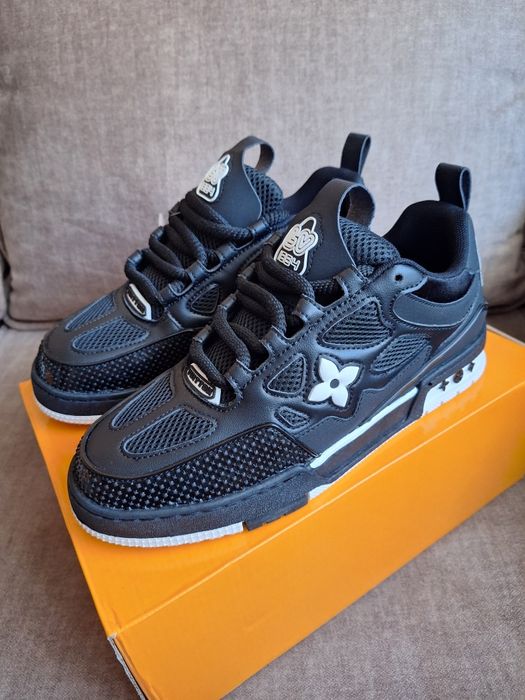 Papuci Louis Vuitton Skate 43 negrii