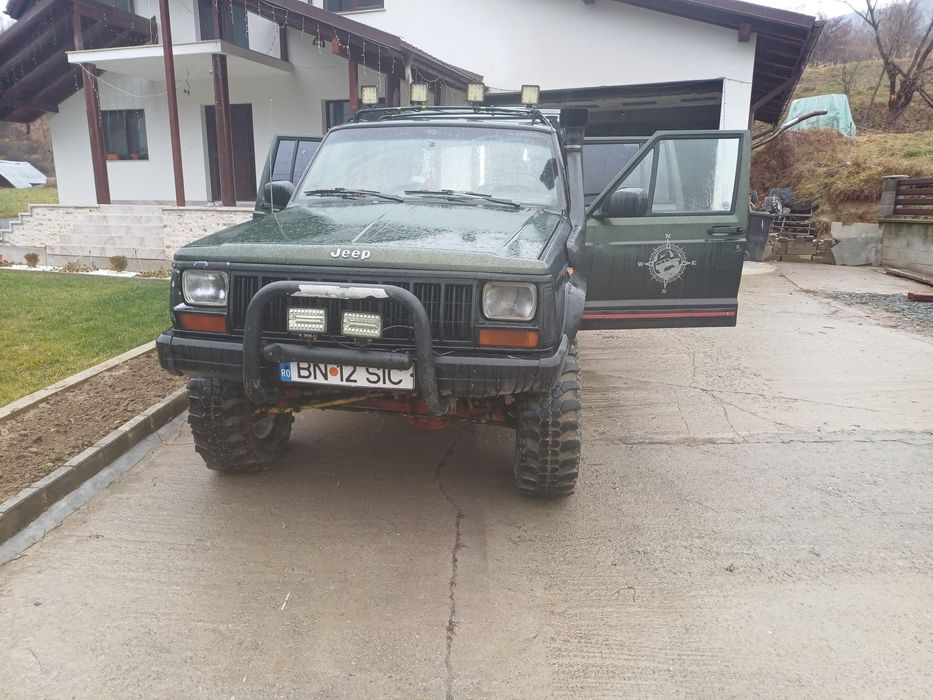 Jeep cheroke xj  acte  la zi