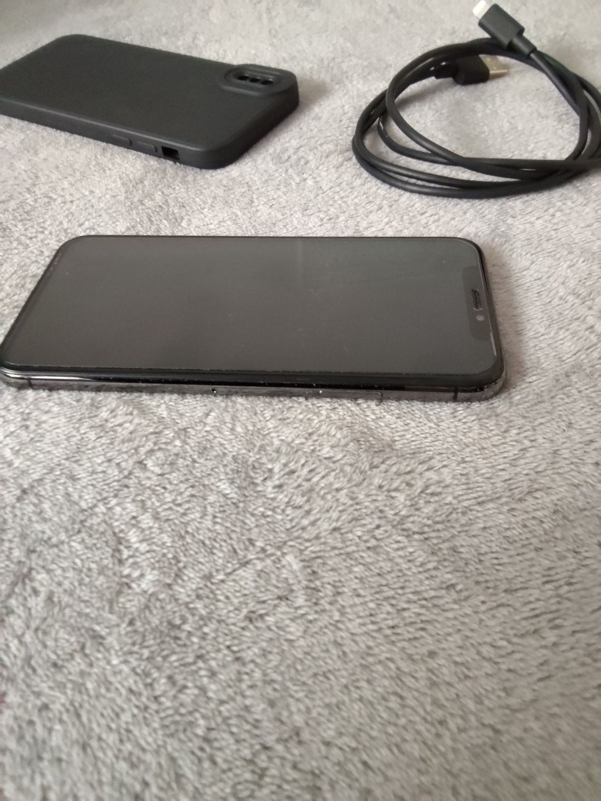 iPhone x ,10 64gb