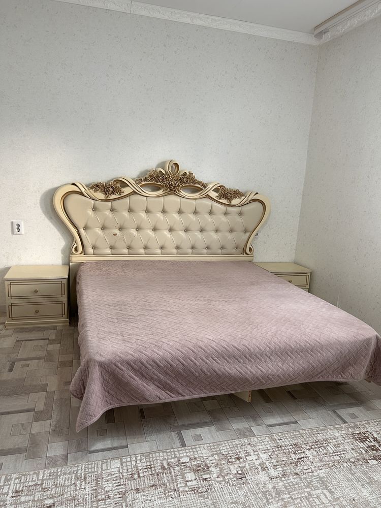 Спальный кровать