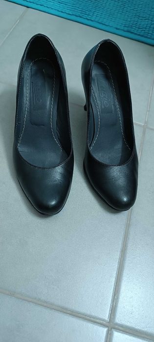 Pantofi dama cu toc,35, 2 perechi, negru si bleumarin