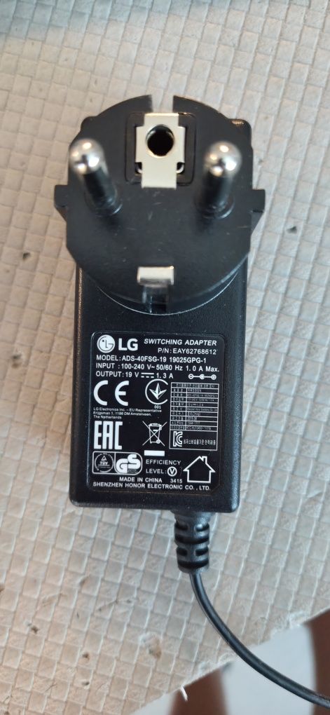 Монитор LG 22 инча