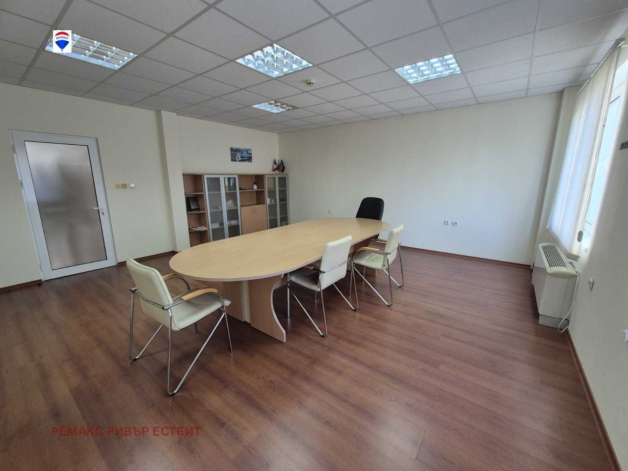 Дава се под наем Офис в Русе, Промишлена зона - Изток - 325 кв.м за 1000 € - Снимка #5