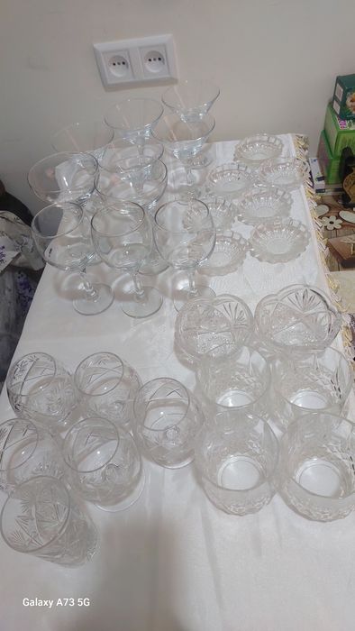 Хрусталь идишлар сотилади, хамаси 800 000 сум