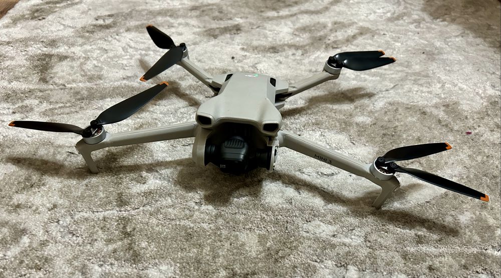 DJI MINI 3 с една батерия