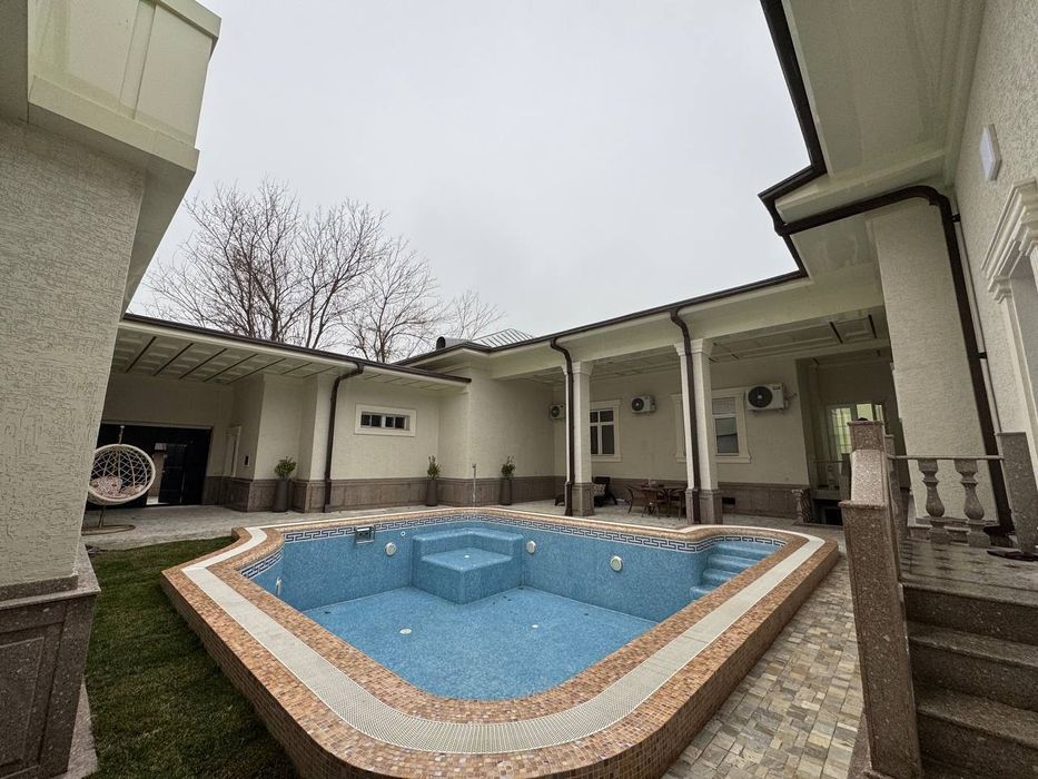 Продается ЕвроДом 4 комнаты, ориентир: ул Никитина, 340м²