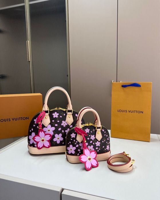 Geanta Louis vuitton muraki alma pe stoc