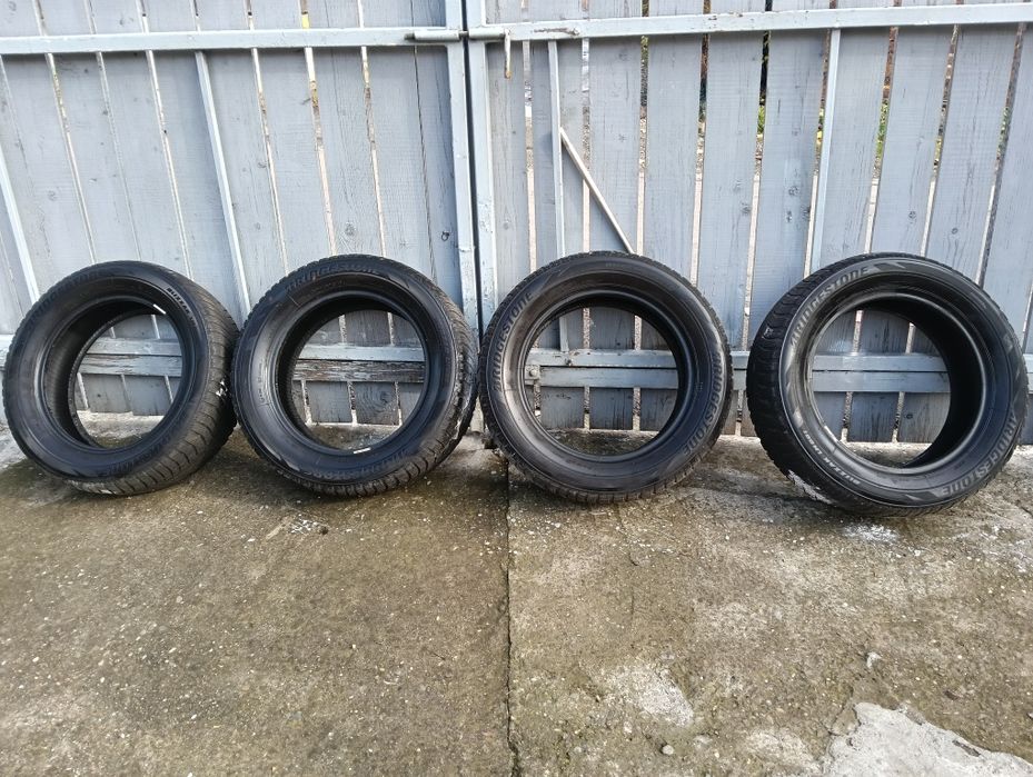 Cauciucuri Iarna 4* Bridgestone Blizzak Lm001 de 205 60 16