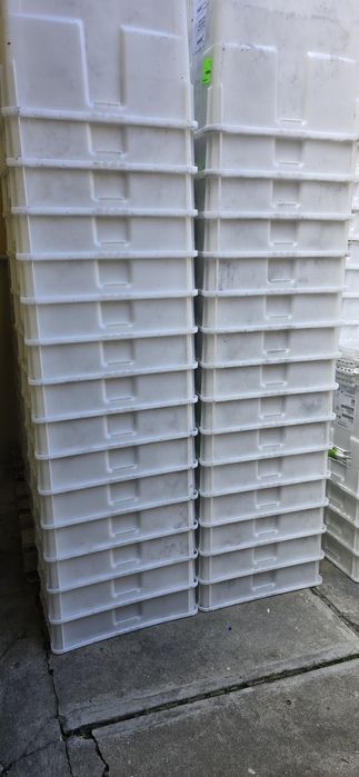 Cutii/lada de plastic cu capac