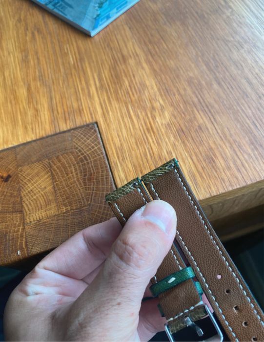 Curea pentru ceas din piele de strut lucrata in totalitate manual