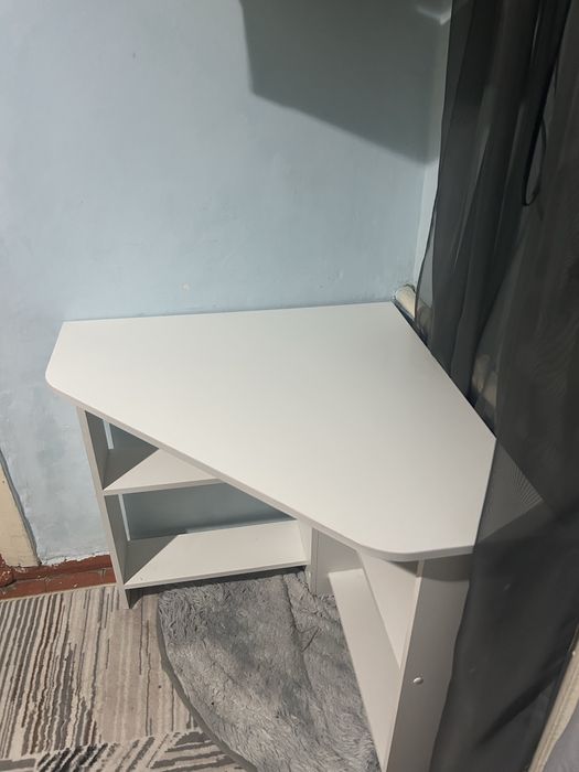 Срочно продам стол