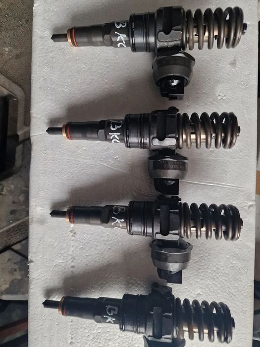 Injector/Injectoare Vw Golf 5,Touran,Passat b6,Skoda,Audi motor 1,9 td