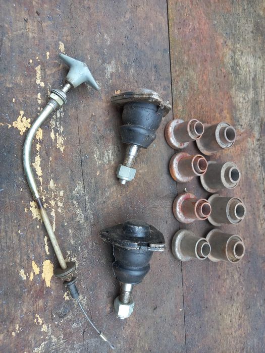 Bucși rotule cablu capota dacia 1100