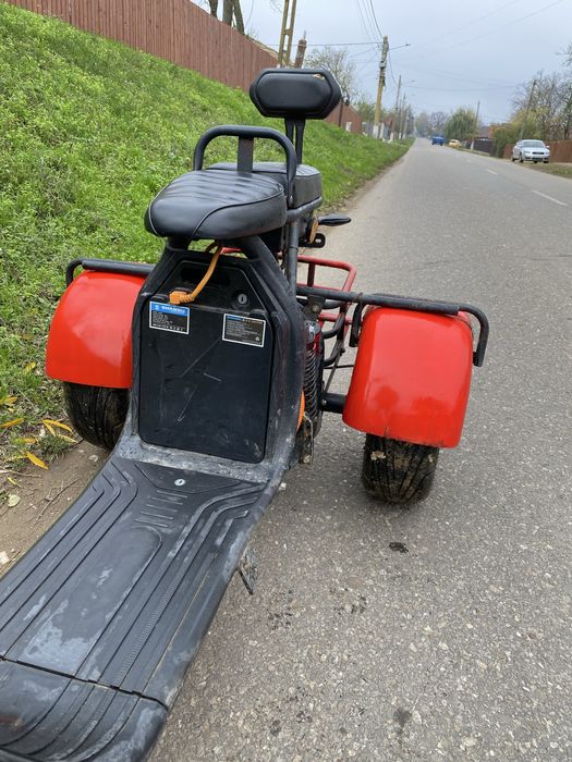 Vând triciclu electric