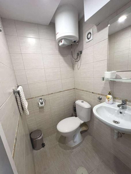 Дава се под наем Едностаен апартамент в Варна, Център - 45 кв.м за 410 € - Снимка #5