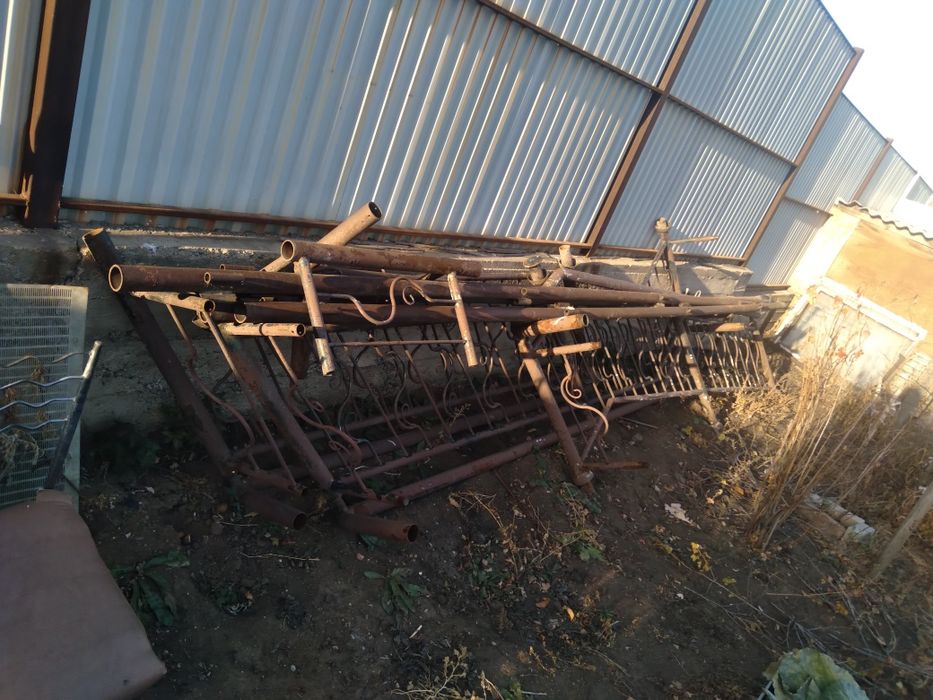 Перила косые металические