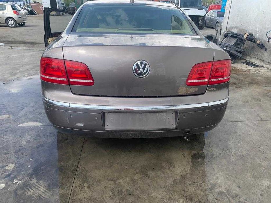 Dezmembre Volkswagen Phaeton 2012 facelift 3.0 tdi cex/bara spate/stop