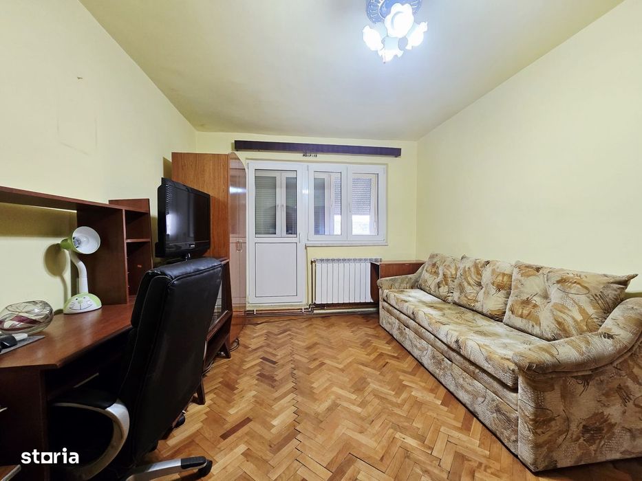 Apartament 2 camere, etaj 3, centrala - Vlaicu