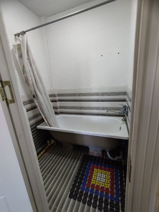 Uy sotiladi kvartira 1 honali