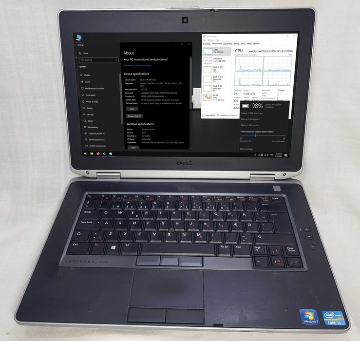 Laptop DELL i5 tastatura luminata cu incarcator si geanta transport