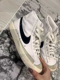 Nike Blazer Mid 77