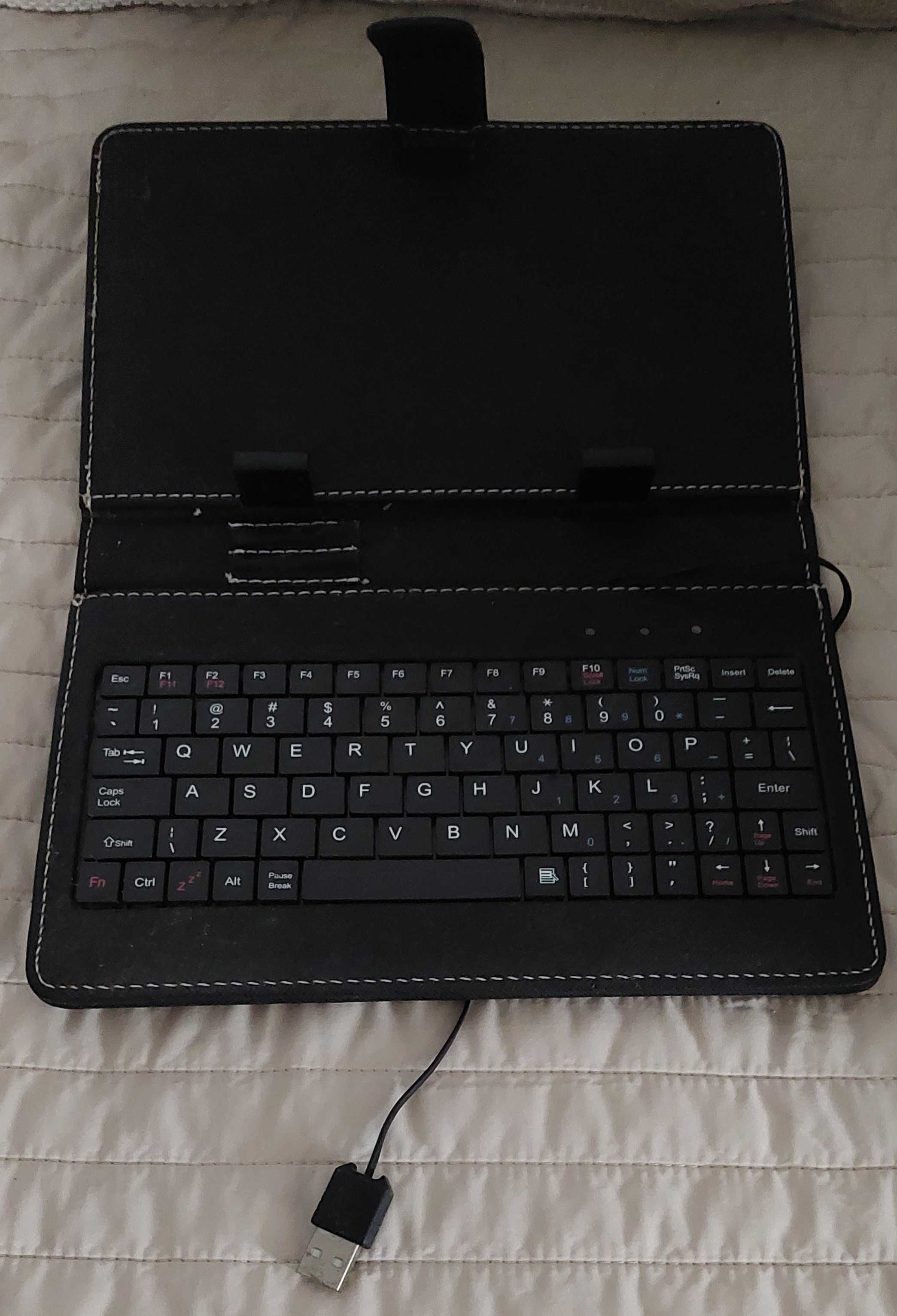 husa cu tastatura pentru tableta 23x13,5cm