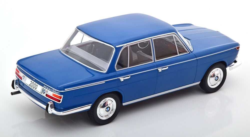 Macheta BMW 2000 Tilux (type 121) 1966 albastru - MCG 1/18
