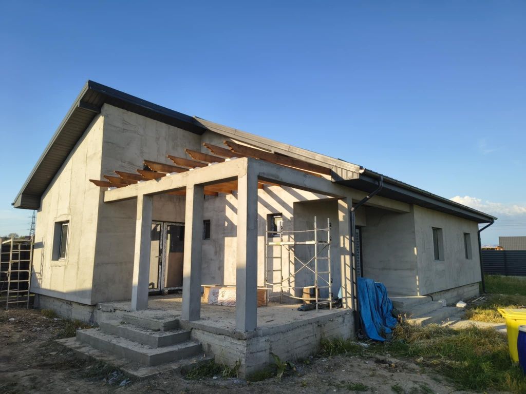 Casă de poveste într-o zonă liniștită, Ișalnița.