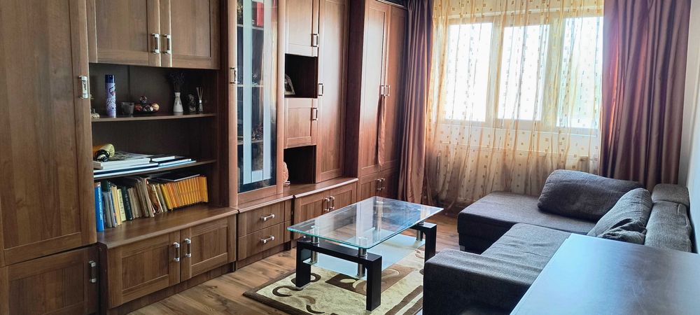 Apartament 2 camere decomandate - 45 m2, zona centrala langa Primarie