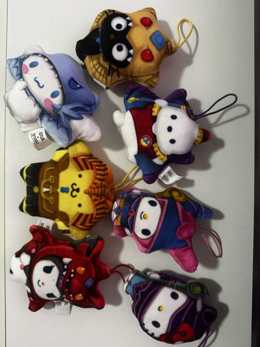 Jucarii McDonald’s Happy Meal hello kitty and friends