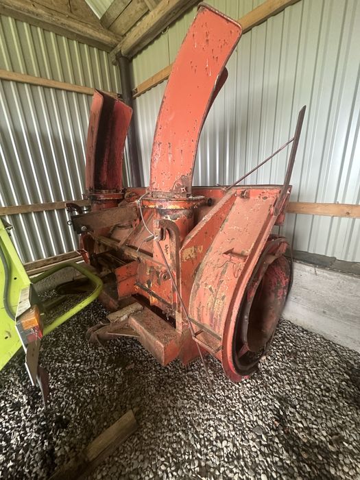 Vând sărăriță + freză de zăpadă pentru tractor