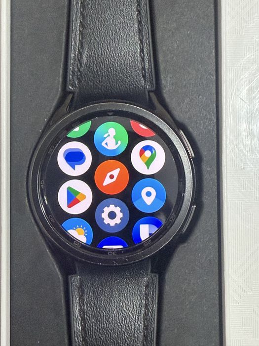 Прдам Samsung Galaxy Watch6 Classic 43 мм