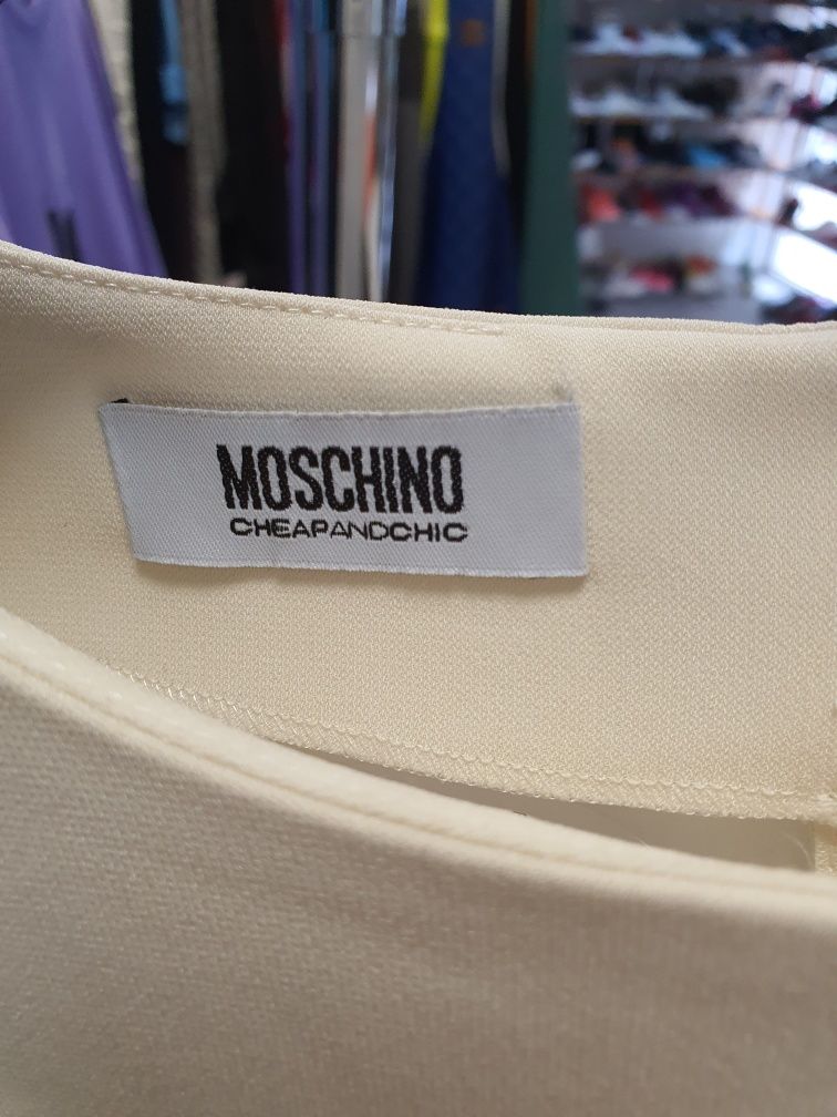 Moschino marime xl , cod C23