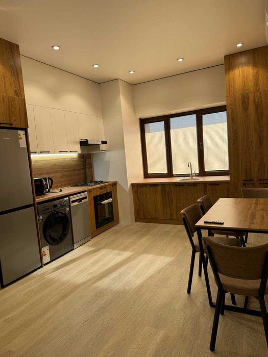 Сдаётся кв ор-р ЖК Силк Роуд 2/4/10 ро-н Мирзо-Улугбекский 117*