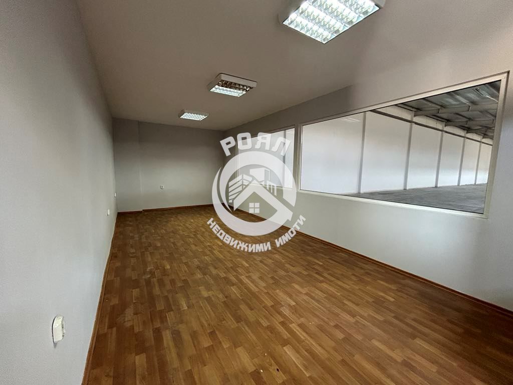 Дава се под наем Склад в Пловдив, Индустриална зона - Север - 706 кв.м за 2118 € - Снимка #4