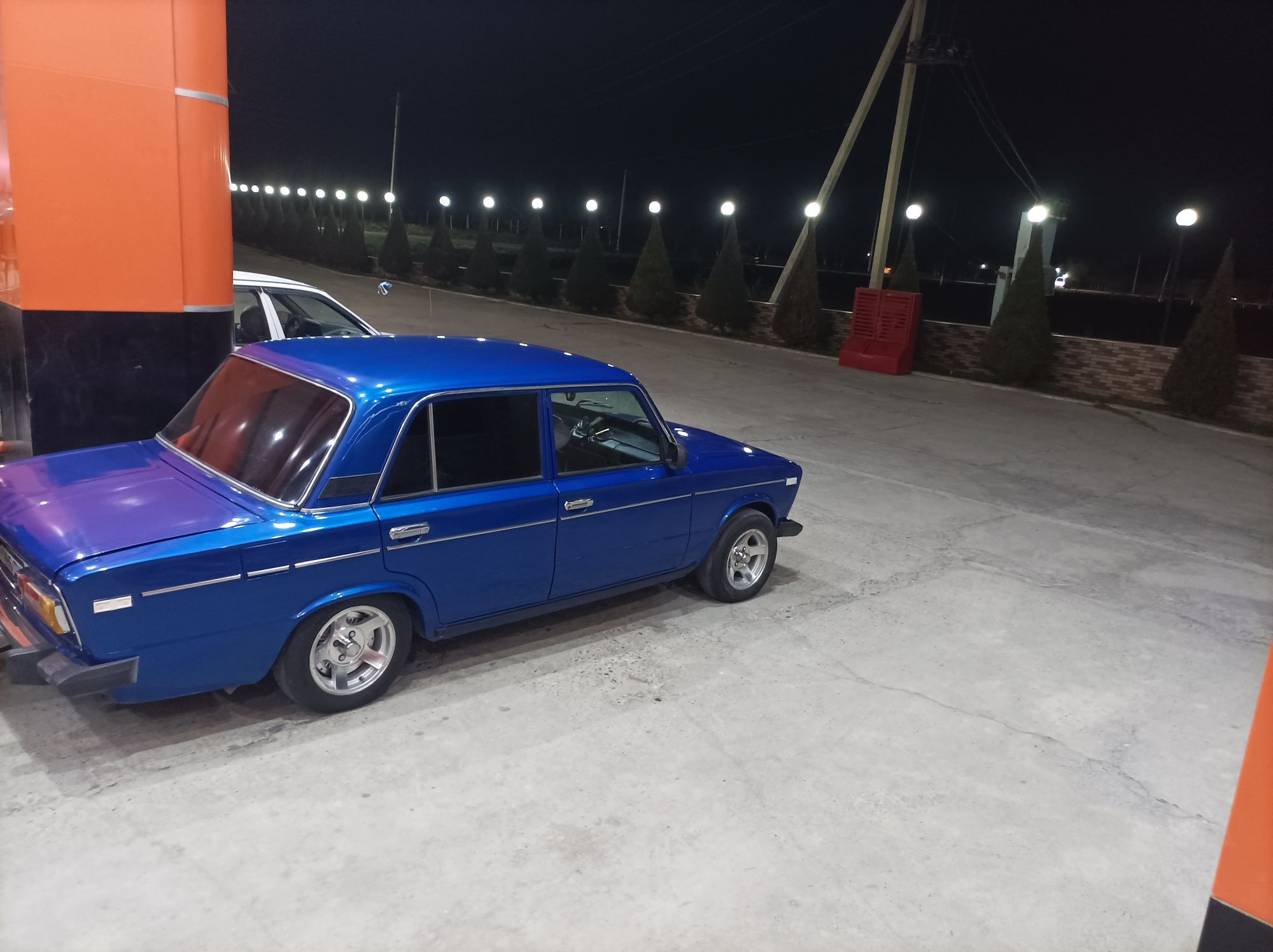 Koʻk vaz 2106 sotiladi tayyor