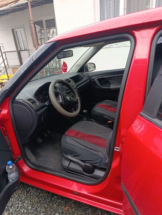 Vând Skoda Fabia
