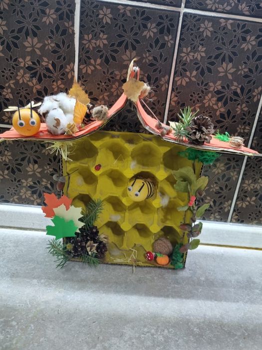 Подделка для садика дом пчелки