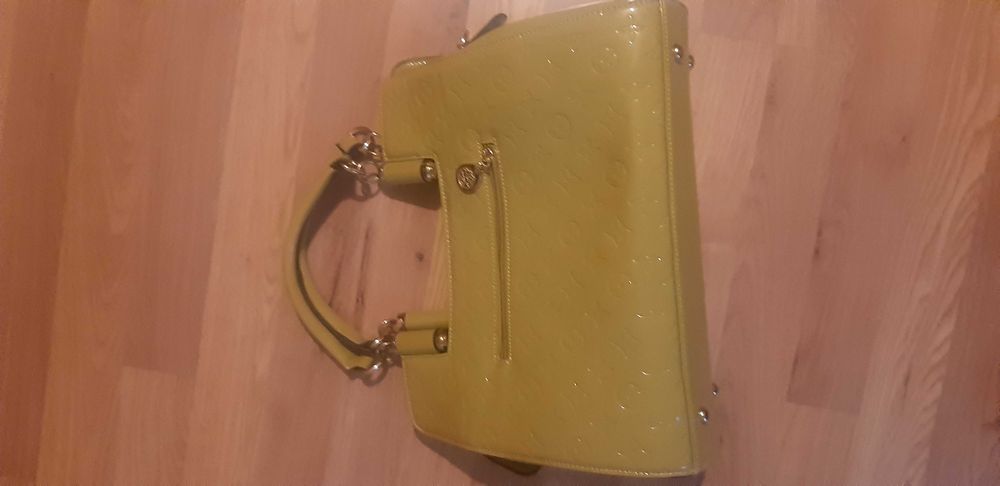 Елегантна  чанта