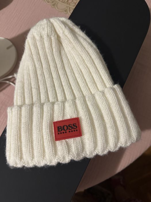 Зимна шапка Boss