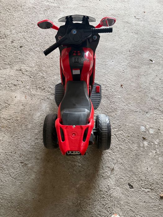 Детски акумулаторен мотор