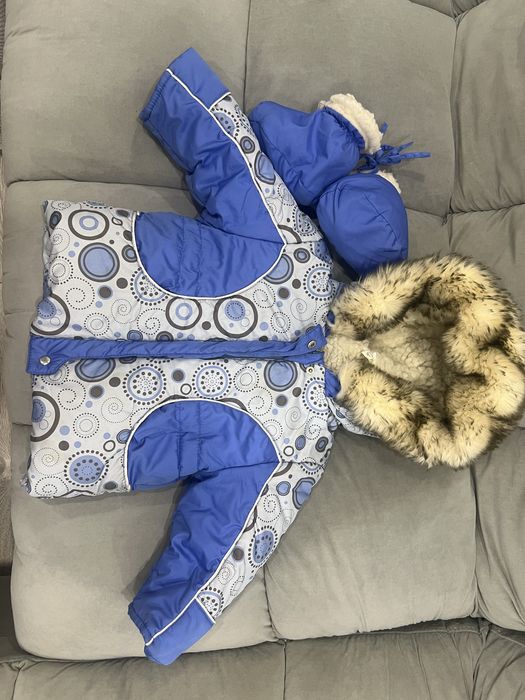 Продам детскую зимнюю куртку