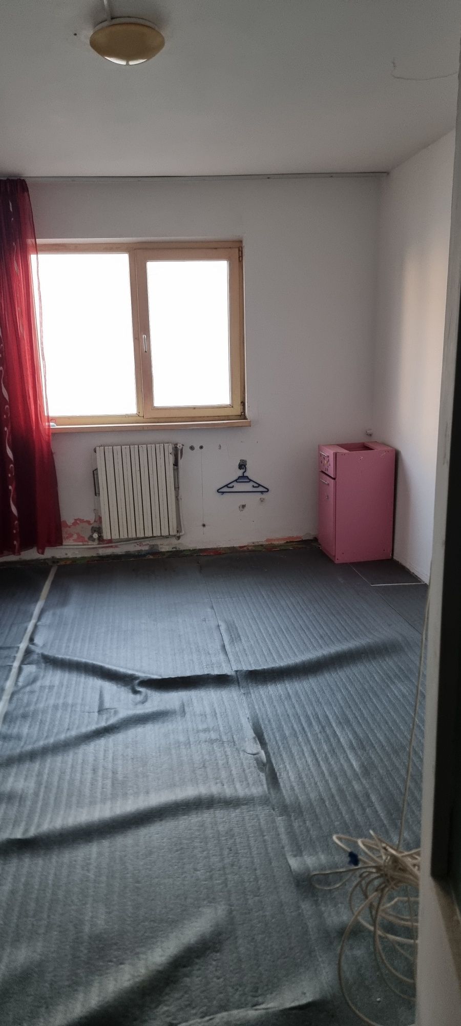 Închiriez garsoniera Nemobilata termen lung în Mangalia
