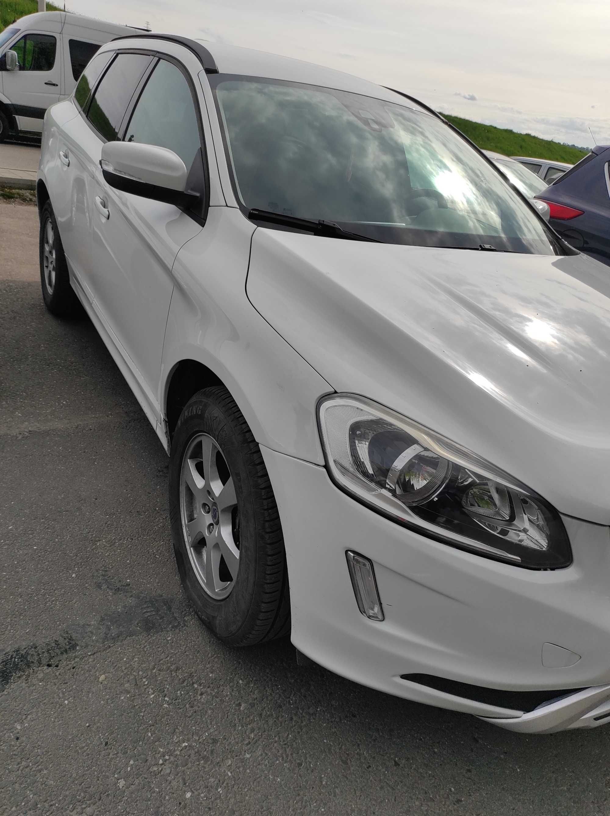 Vând Volvo XC60 an 2014 2.0