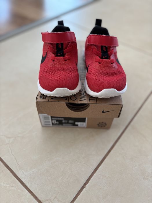 Pantofi sport Nike marimea 22