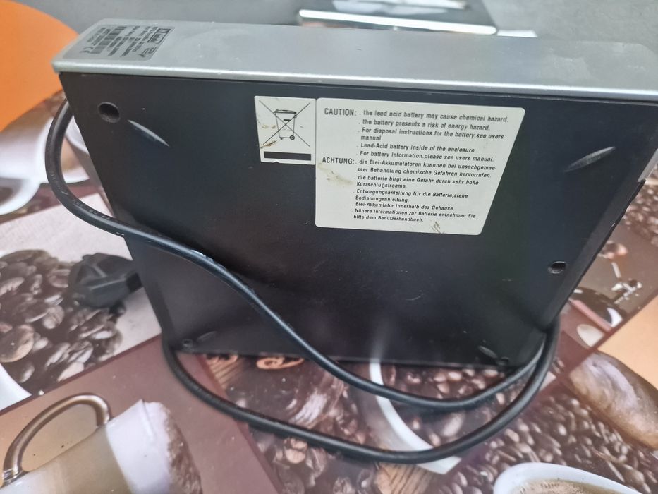 Ups  Mustek 400 VA,200 W