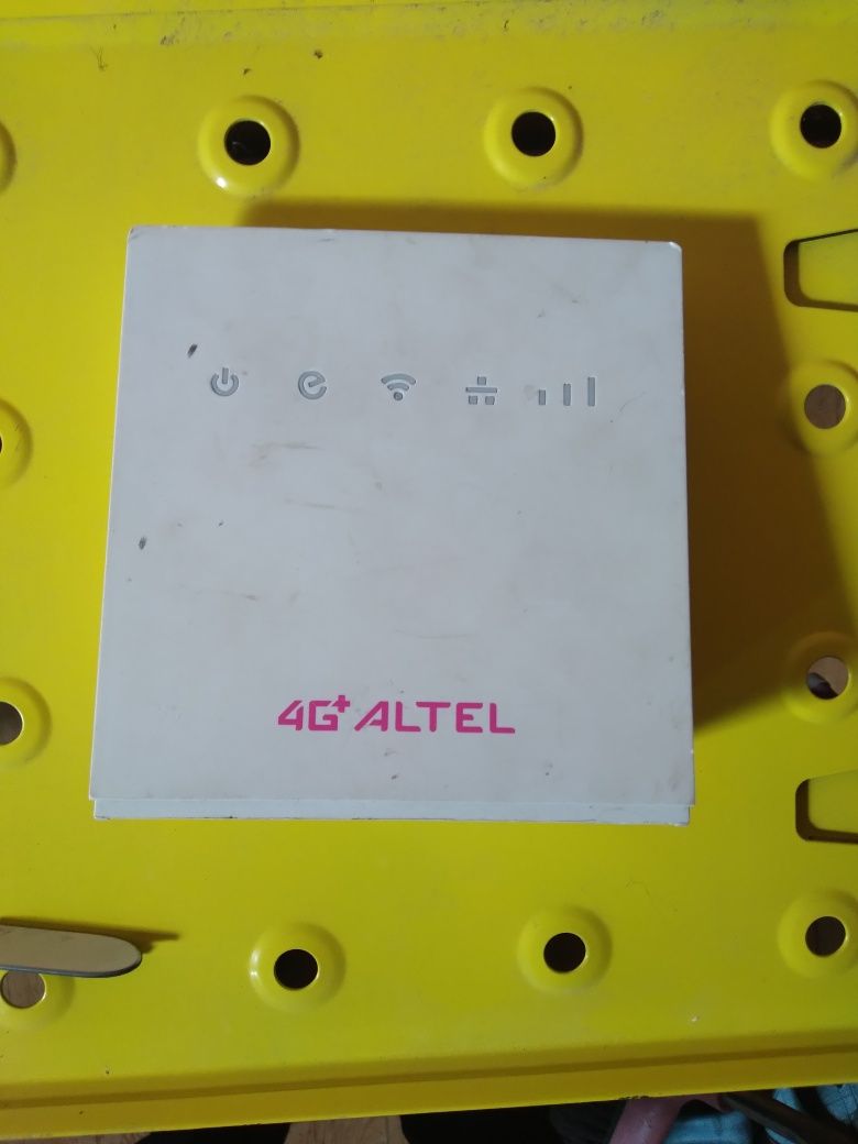 Продам Wi Fi роутер 4G