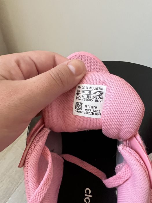 Маратонки Adidas 39 номер